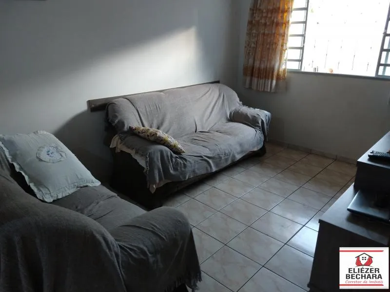 Casa à venda — foto 1 de 4