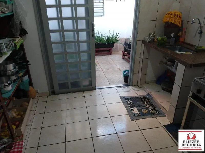 Casa à venda — foto 3 de 4