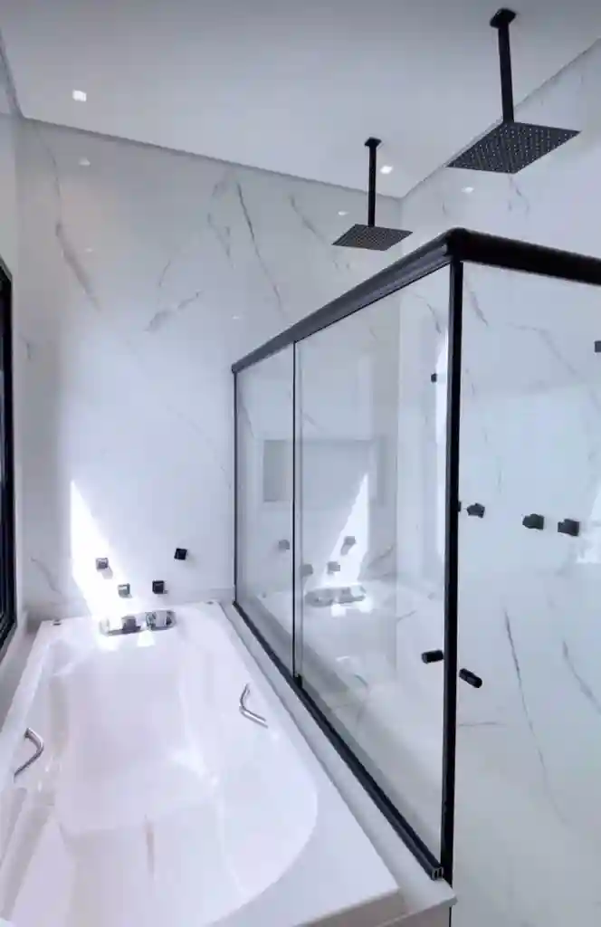 Casa de Condomínio com 3 quartos à venda, 219m² — foto 3 de 14
