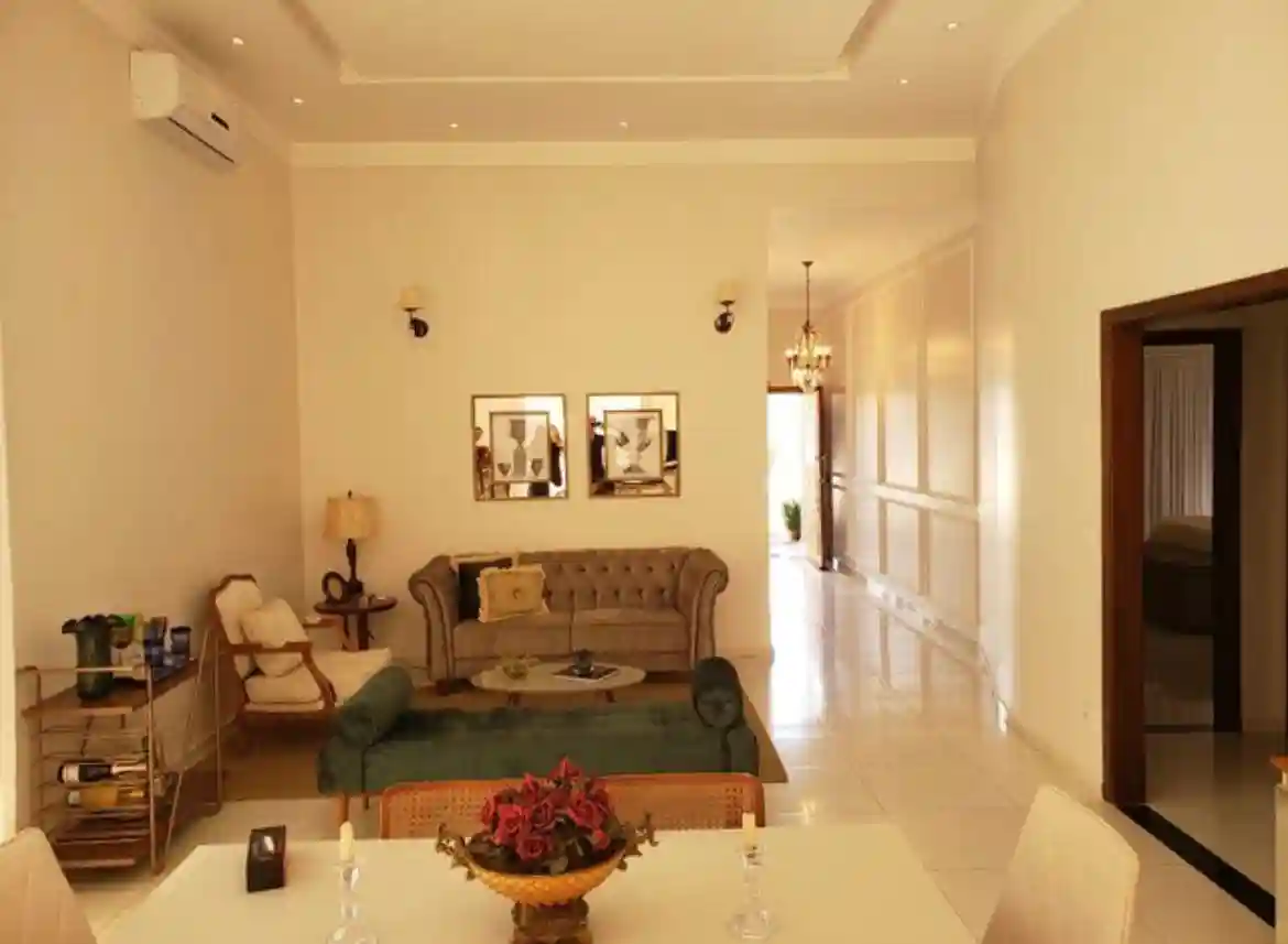 Casa de Condomínio com 3 quartos à venda, 200m² — foto 1 de 20
