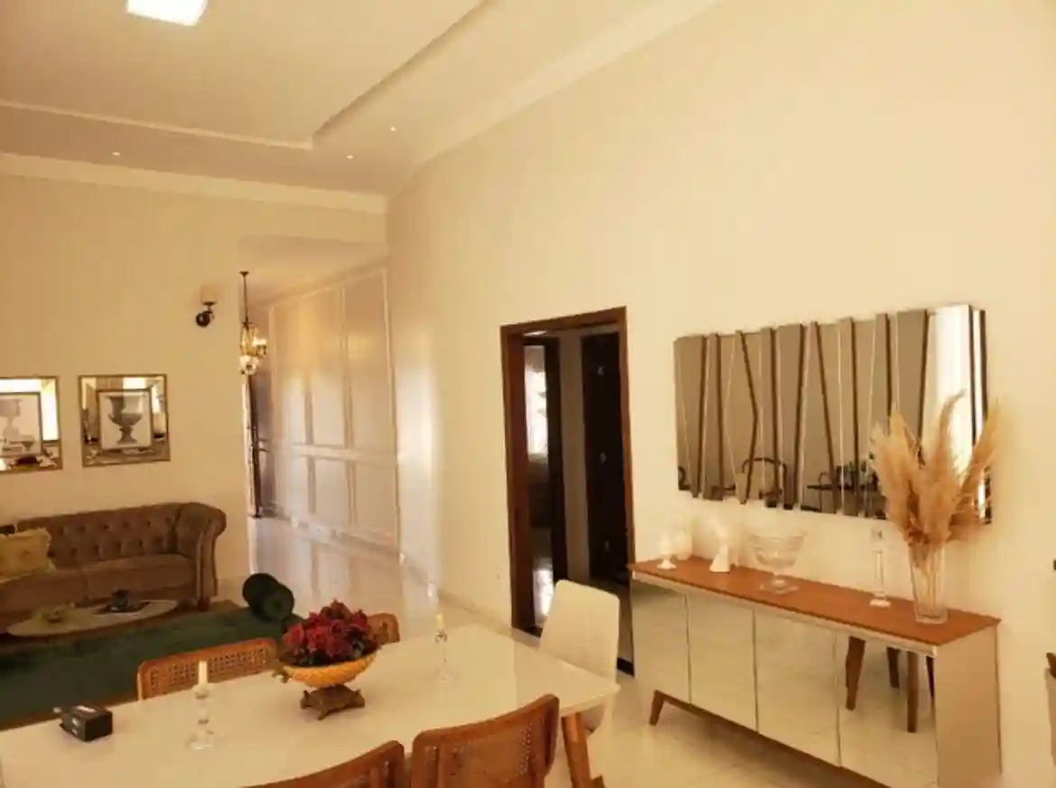 Casa de Condomínio com 3 quartos à venda, 200m² — foto 2 de 20