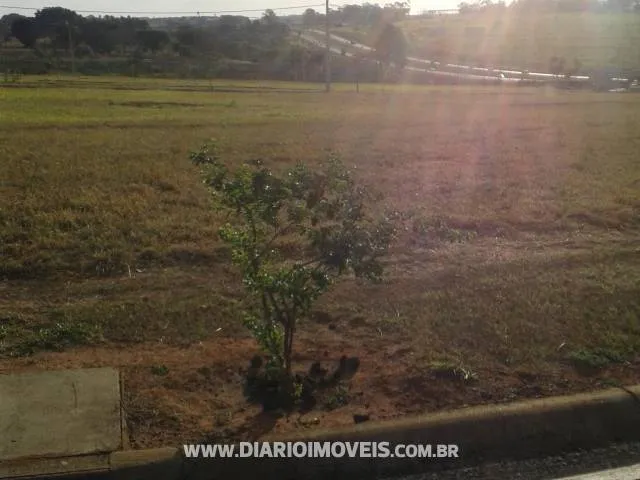 Terreno / Lote / Condomínio à venda — foto 1 de 4