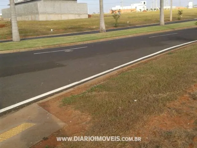 Terreno / Lote / Condomínio à venda — foto 3 de 4