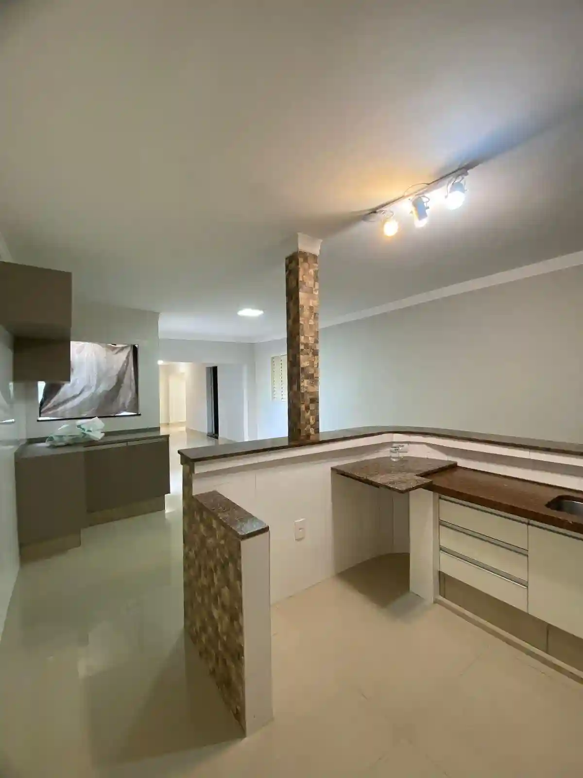 Casa com 4 quartos à venda, 168m² — foto 8 de 24