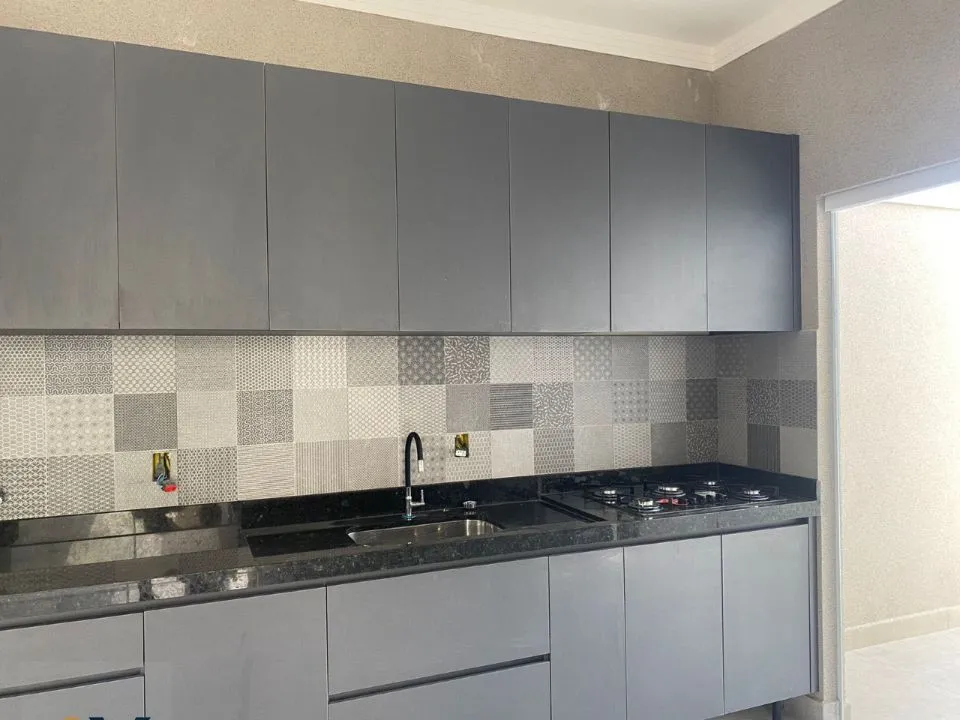 Casa à venda — foto 1 de 8
