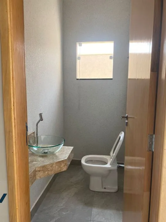 Casa à venda — foto 6 de 8