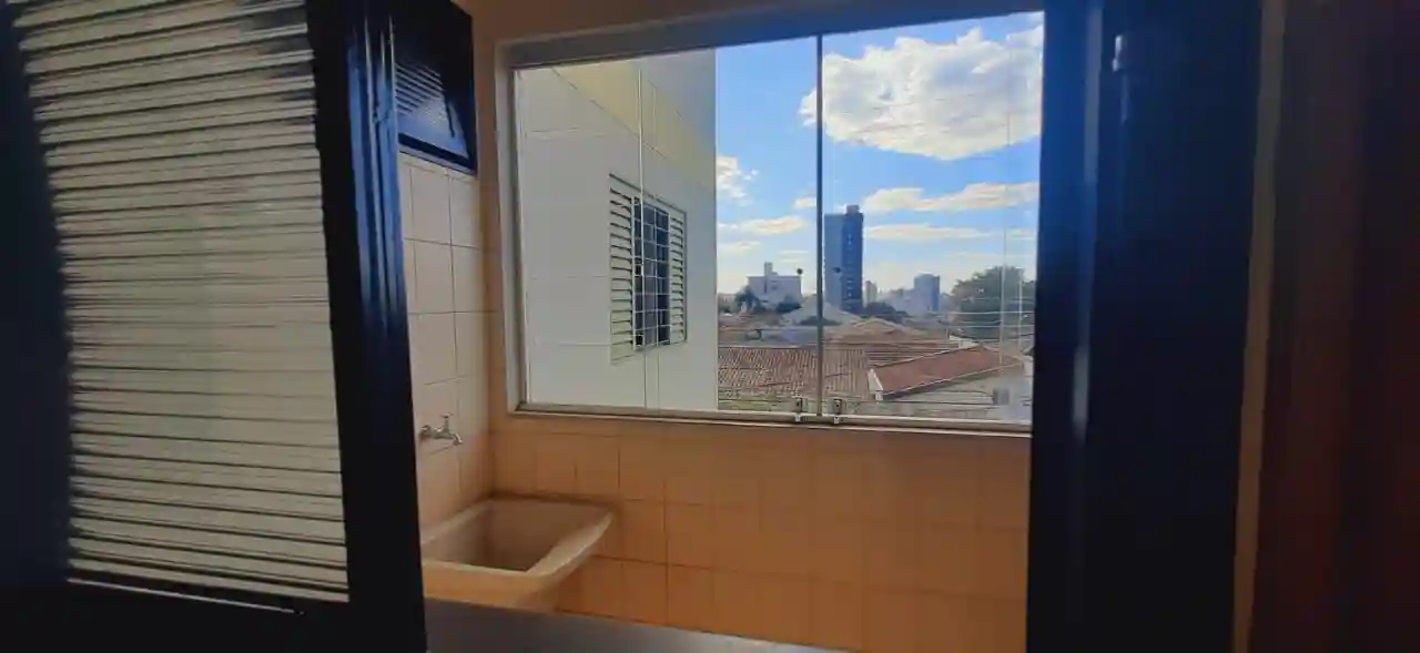 Apartamento com 3 quartos à venda, 100m² — foto 1 de 4