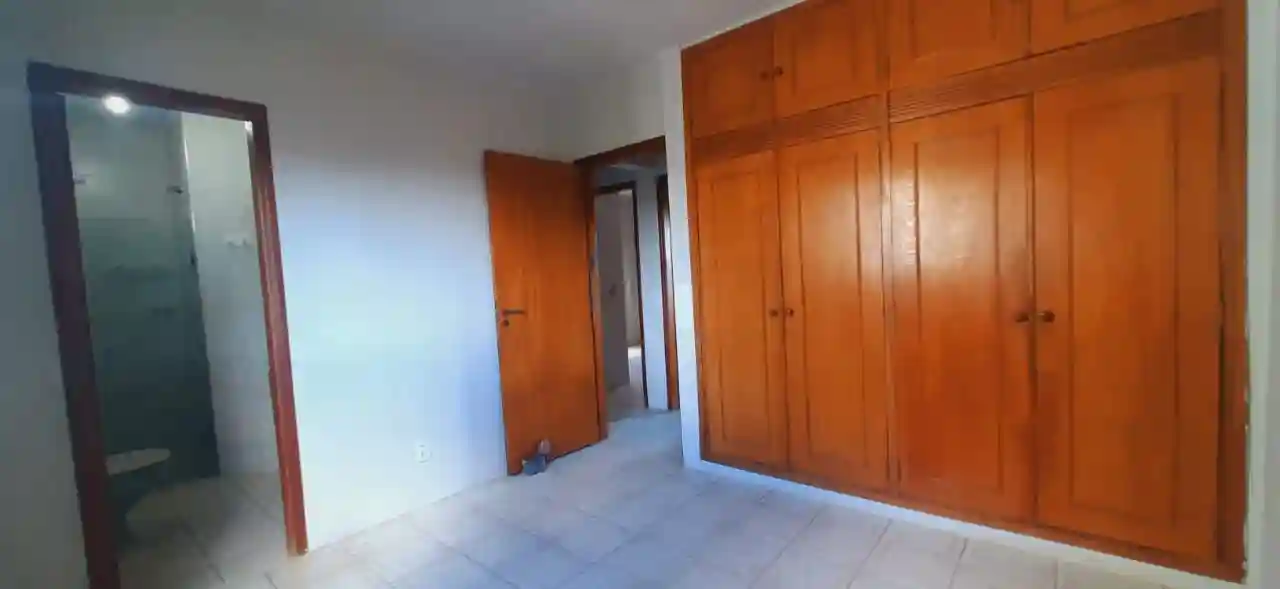 Apartamento com 3 quartos à venda, 100m² — foto 3 de 4