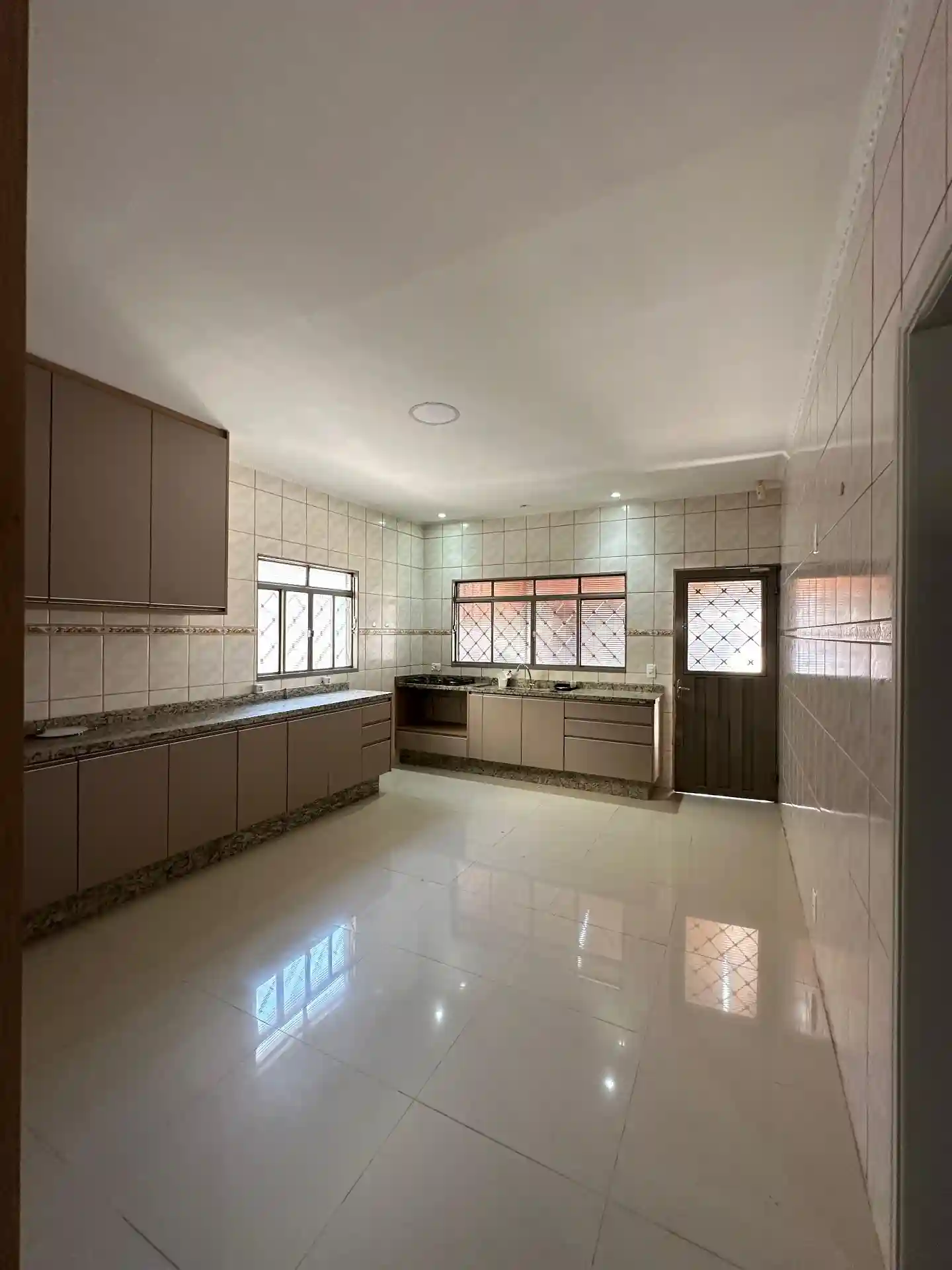 Casa com 3 quartos à venda, 220m² — foto 18 de 29