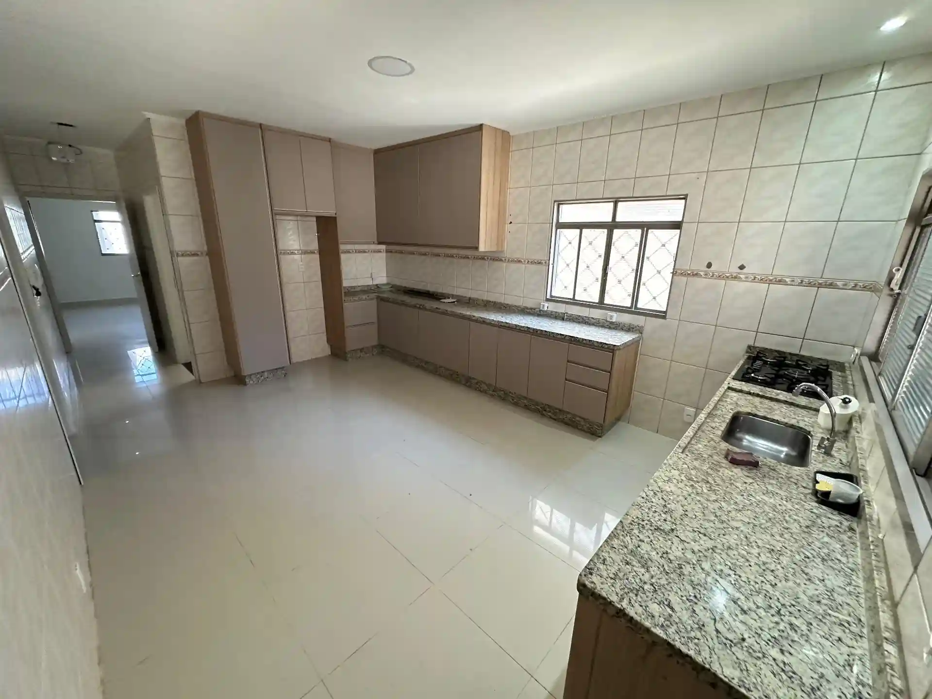 Casa com 3 quartos à venda, 220m² — foto 12 de 29