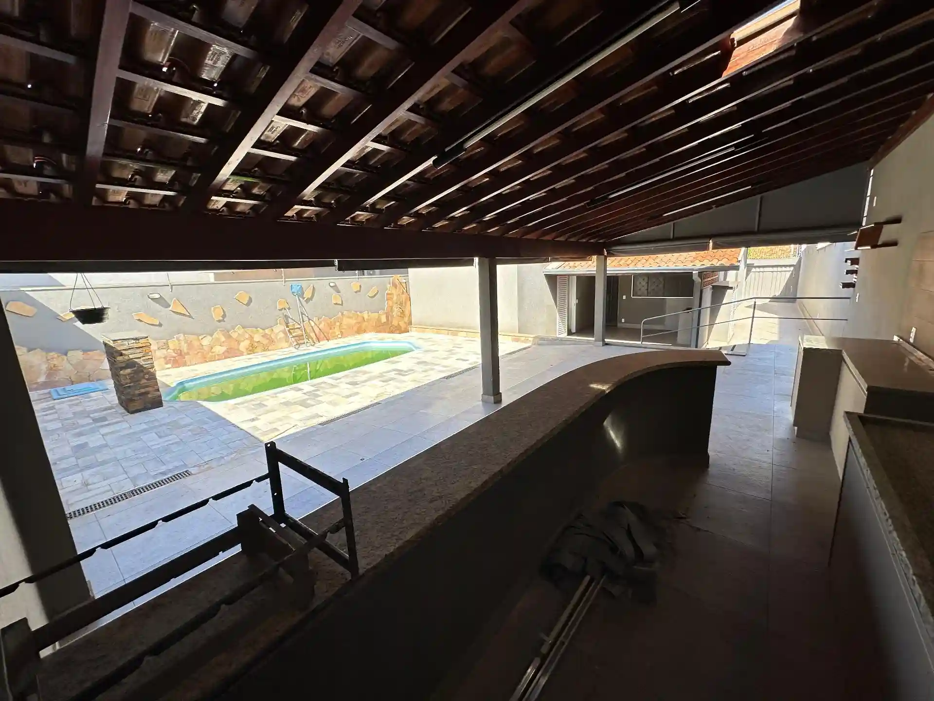 Casa com 3 quartos à venda, 220m² — foto 26 de 29