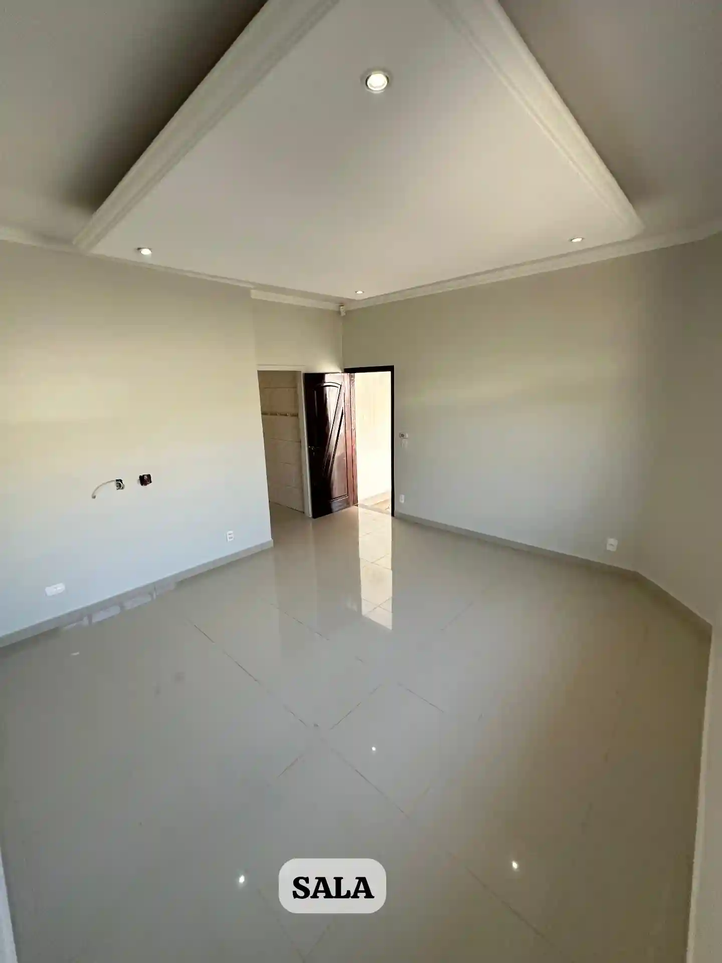 Casa com 3 quartos à venda, 220m² — foto 3 de 29