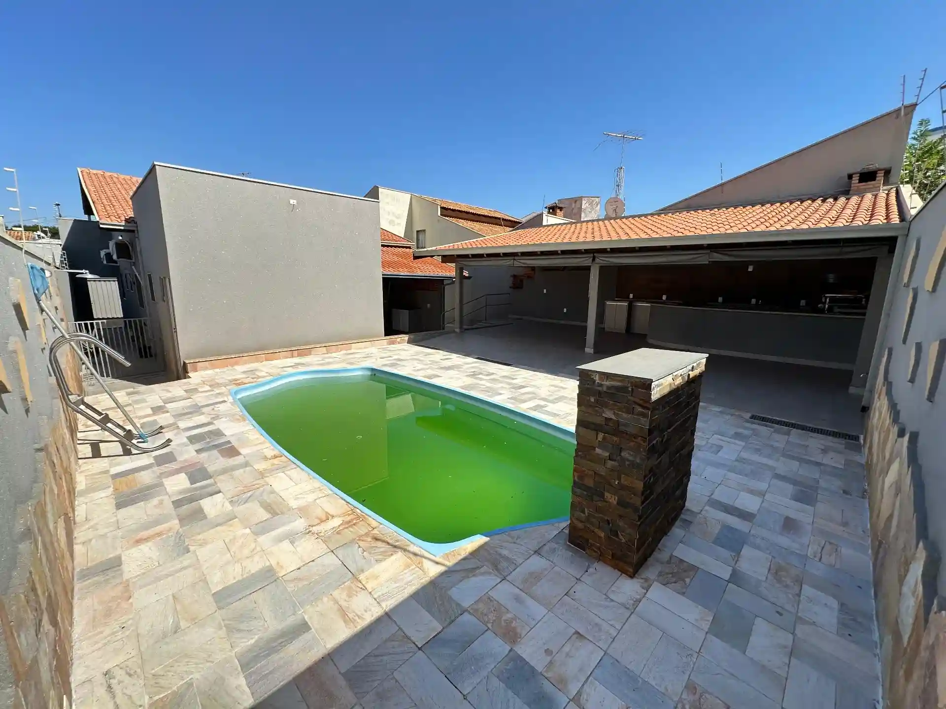 Casa com 3 quartos à venda, 220m² — foto 11 de 29