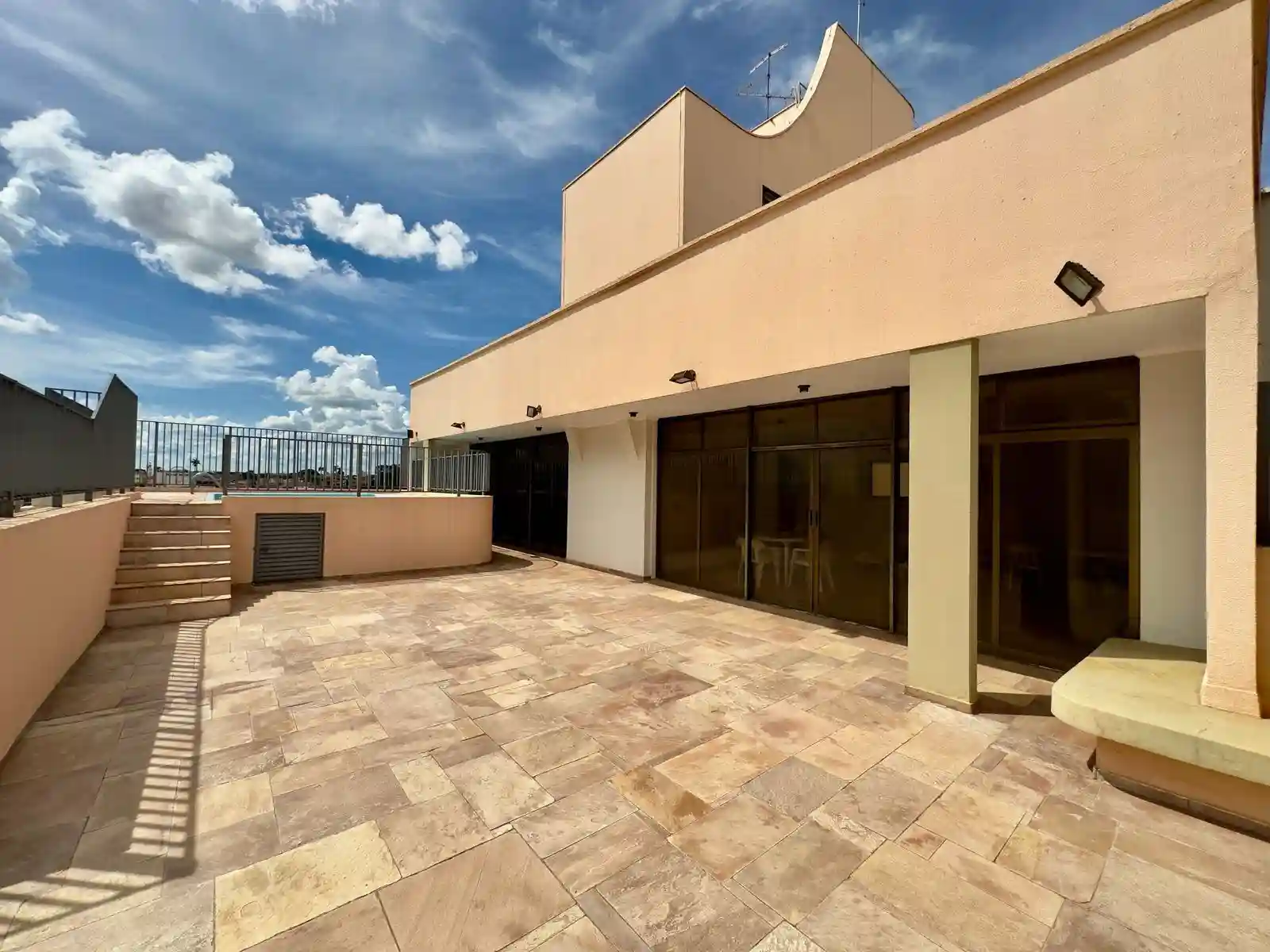 Apartamento com 4 quartos à venda, 108m² — foto 3 de 25