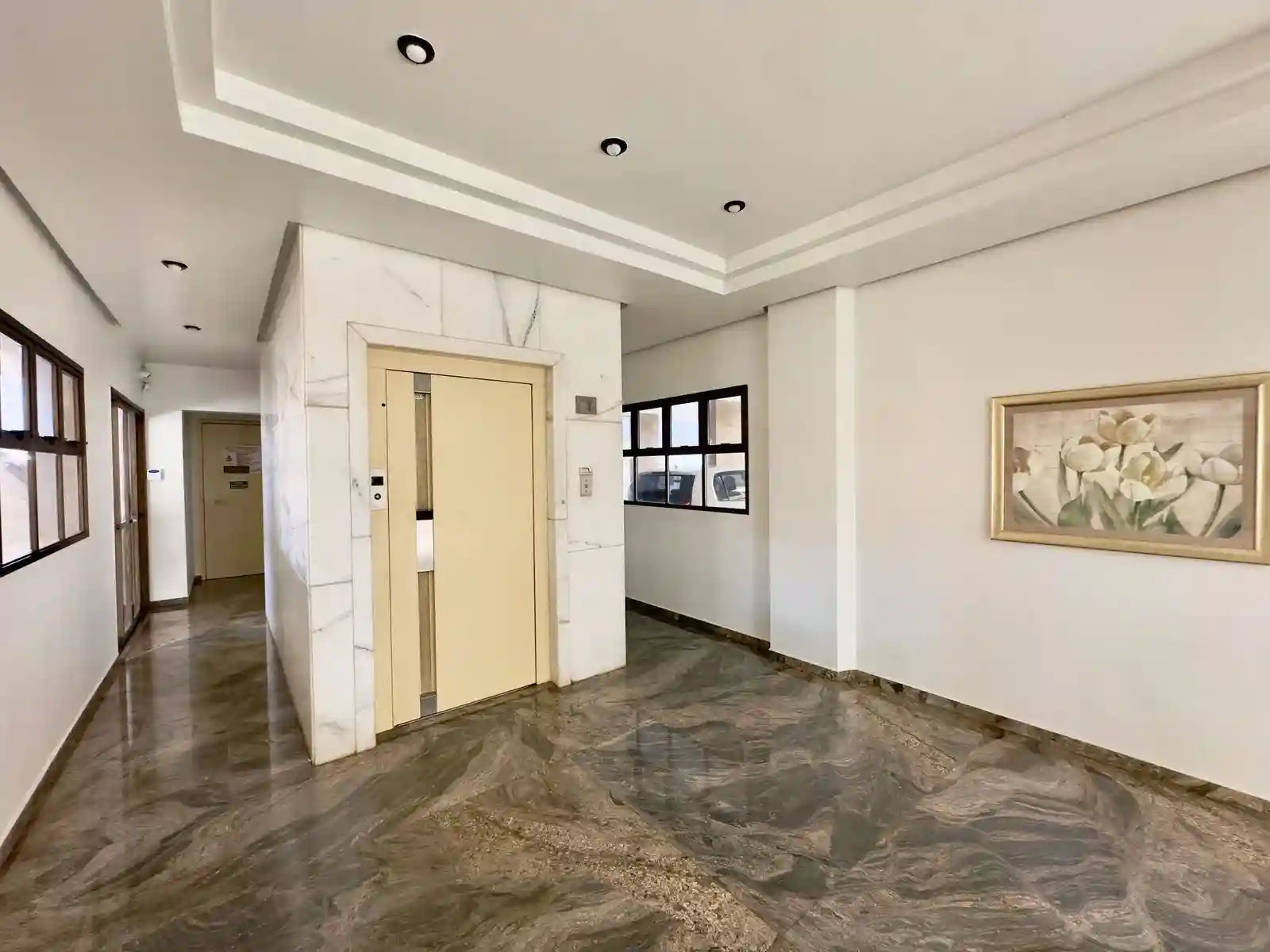 Apartamento com 4 quartos à venda, 108m² — foto 2 de 25