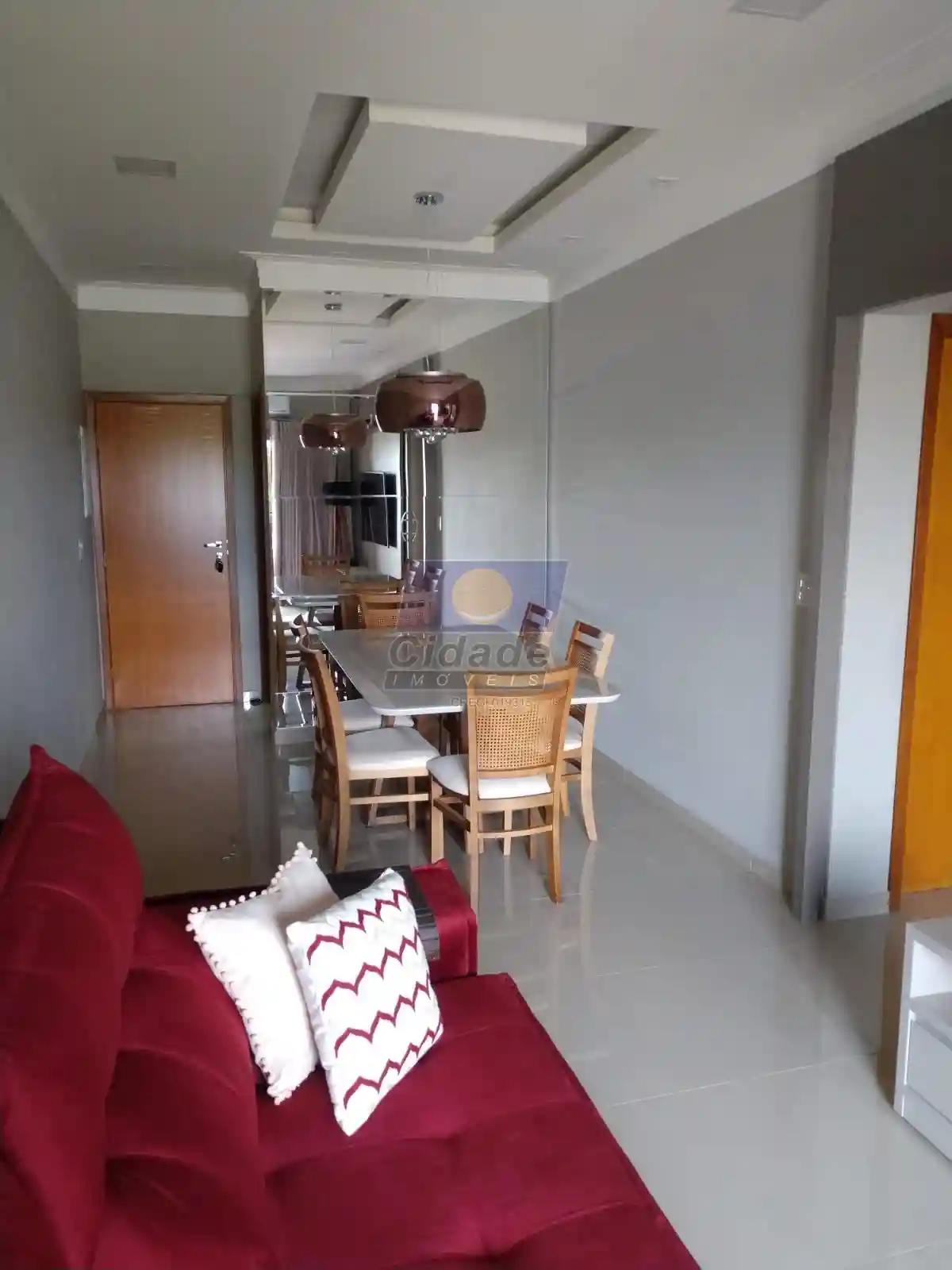Apartamento com 2 quartos à venda, 81m² — foto 2 de 10