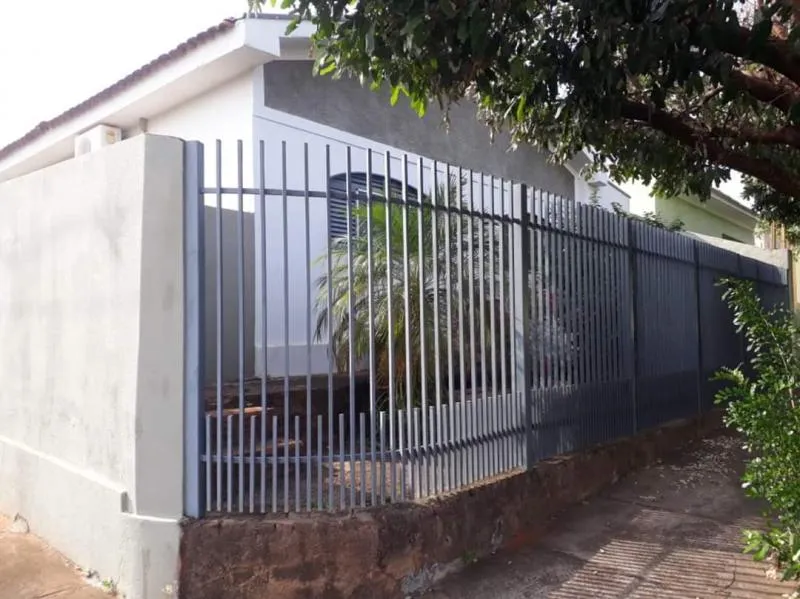 Casa à venda — foto 2 de 2