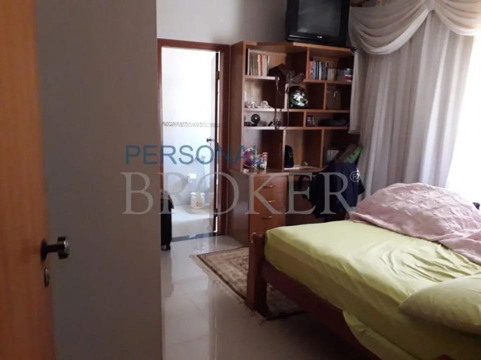 Casa à venda — foto 4 de 5