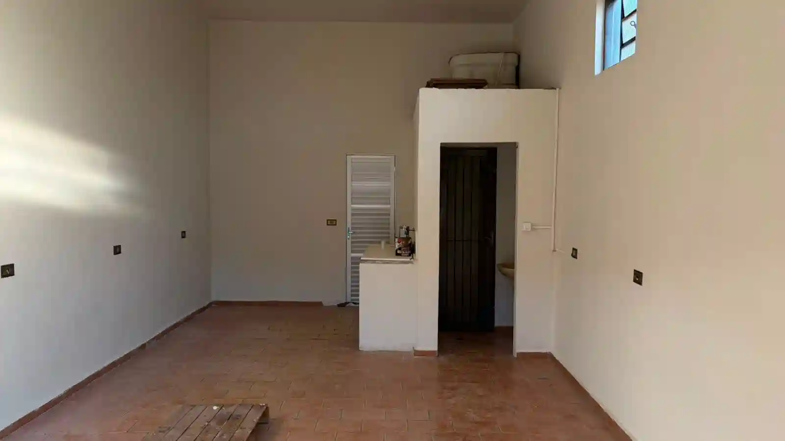 Loja / Salão / Ponto Comercial  para aluguel, 25m² — foto 2 de 6