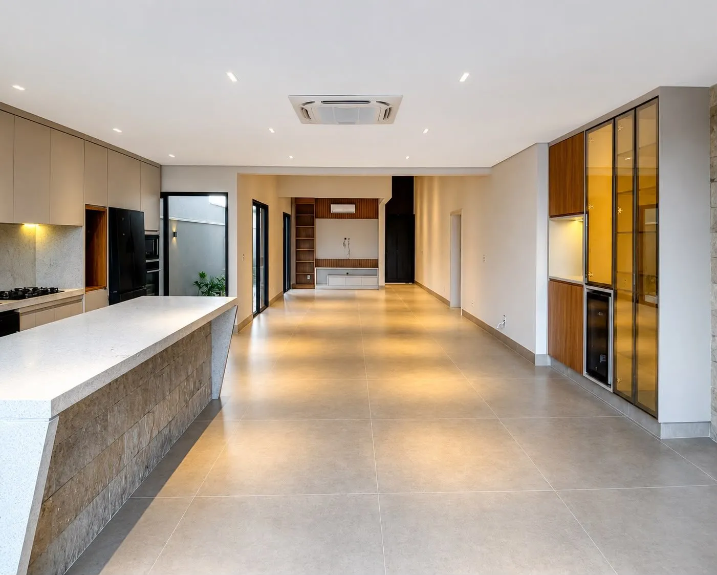 Casa de Condomínio com 3 quartos à venda, 235m² — foto 2 de 15