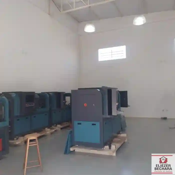 Loja / Salão / Ponto Comercial  à venda, 140m² — foto 3 de 9