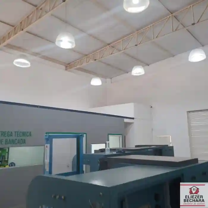 Loja / Salão / Ponto Comercial  à venda, 140m² — foto 1 de 9