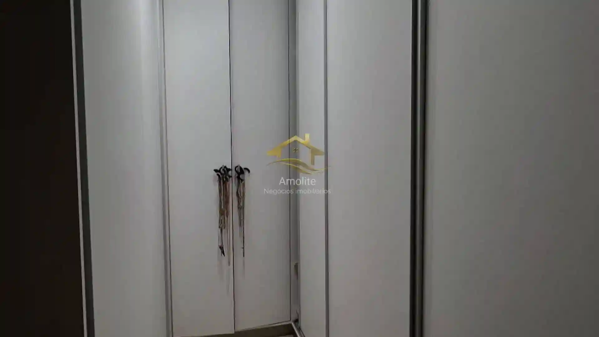 Casa de Condomínio com 3 quartos à venda, 224m² — foto 9 de 20
