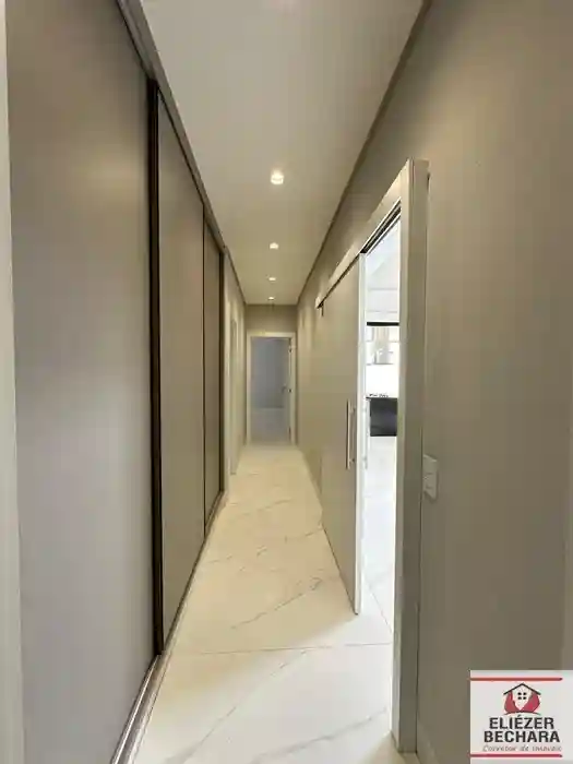 Casa de Condomínio com 3 quartos à venda, 220m² — foto 17 de 22