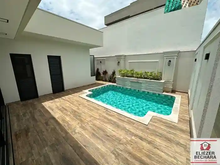 Casa de Condomínio com 3 quartos à venda, 220m² — foto 3 de 22