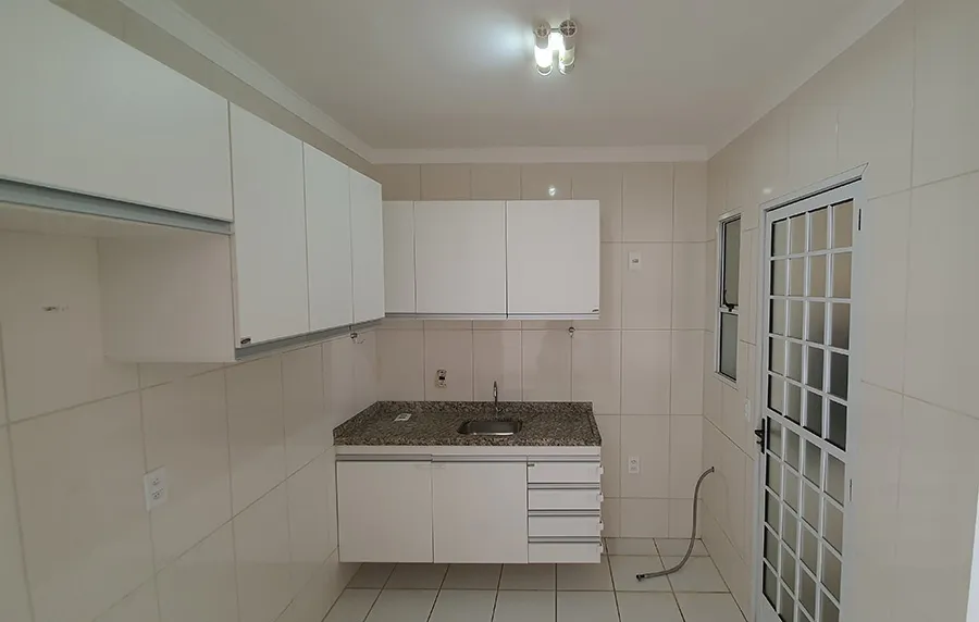 Casa de Condomínio com 3 quartos para aluguel, 130m² — foto 9 de 21