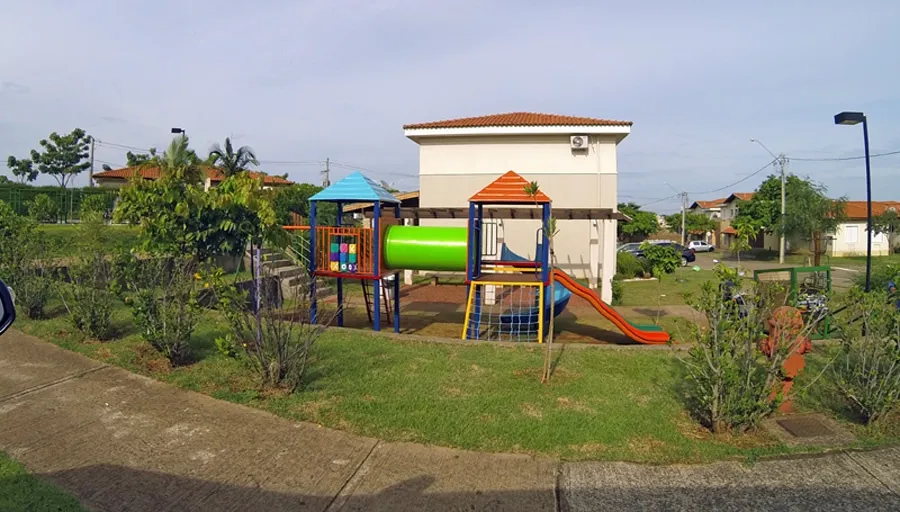 Casa de Condomínio com 3 quartos para aluguel, 130m² — foto 19 de 21