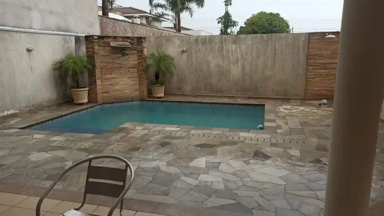 Casa de Condomínio com 3 quartos à venda, 328m² — foto 2 de 10