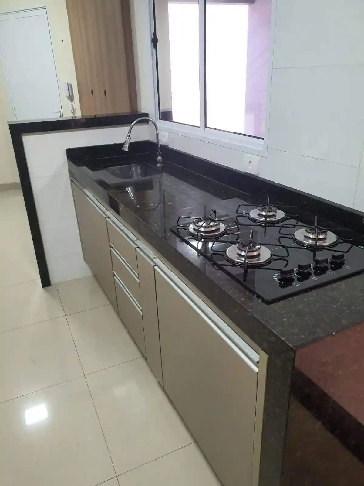 Casa de Condomínio com 2 quartos à venda, 101m² — foto 4 de 17