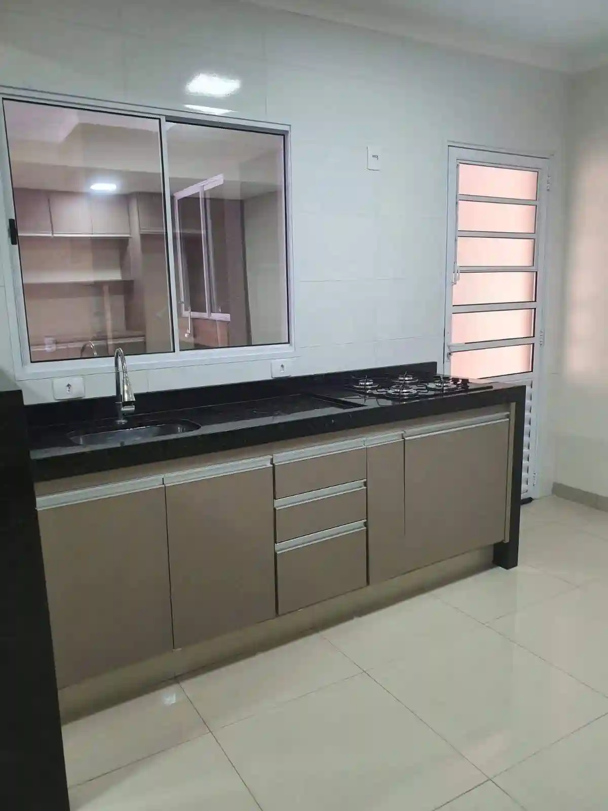 Casa de Condomínio com 2 quartos à venda, 101m² — foto 6 de 17