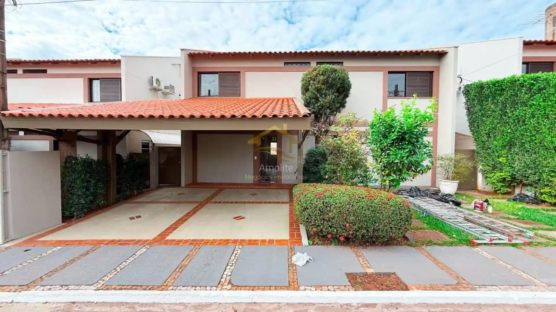 Casa de Condomínio com 5 quartos à venda, 190m² — foto 1 de 28