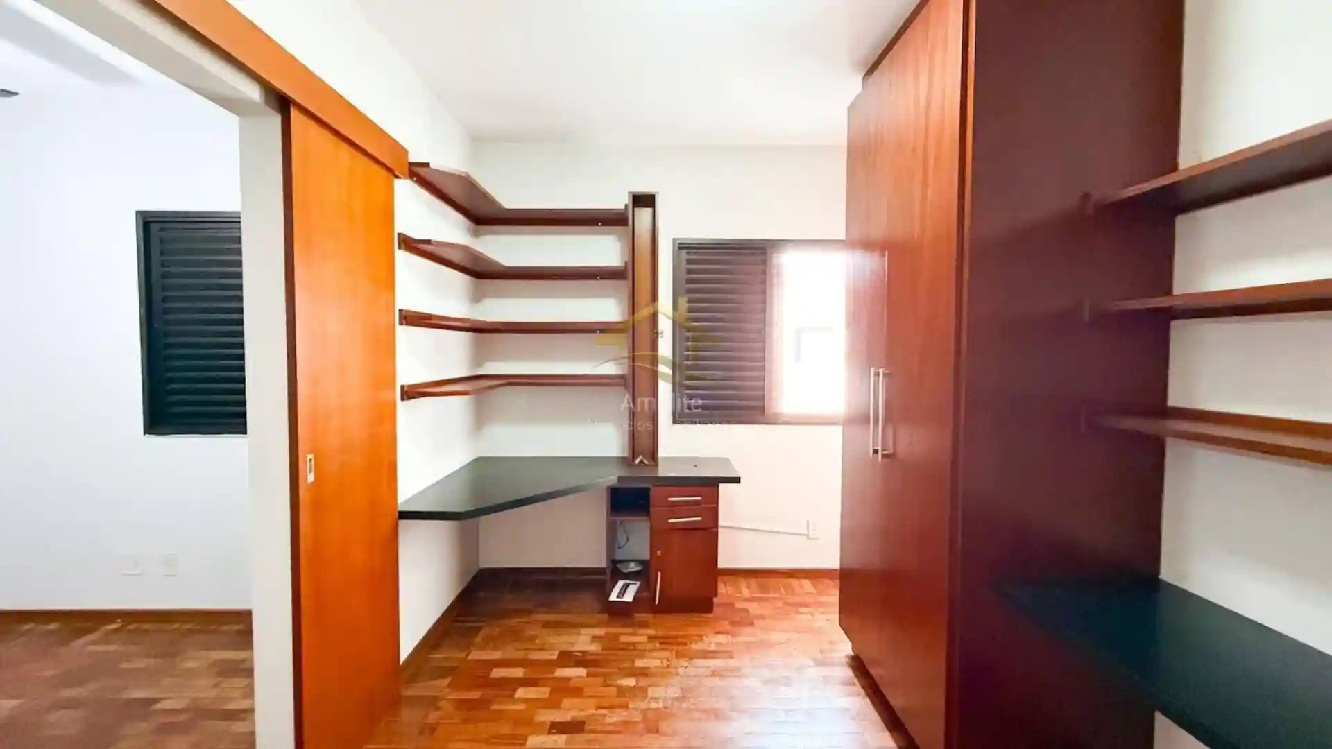 Casa de Condomínio com 5 quartos à venda, 190m² — foto 8 de 28