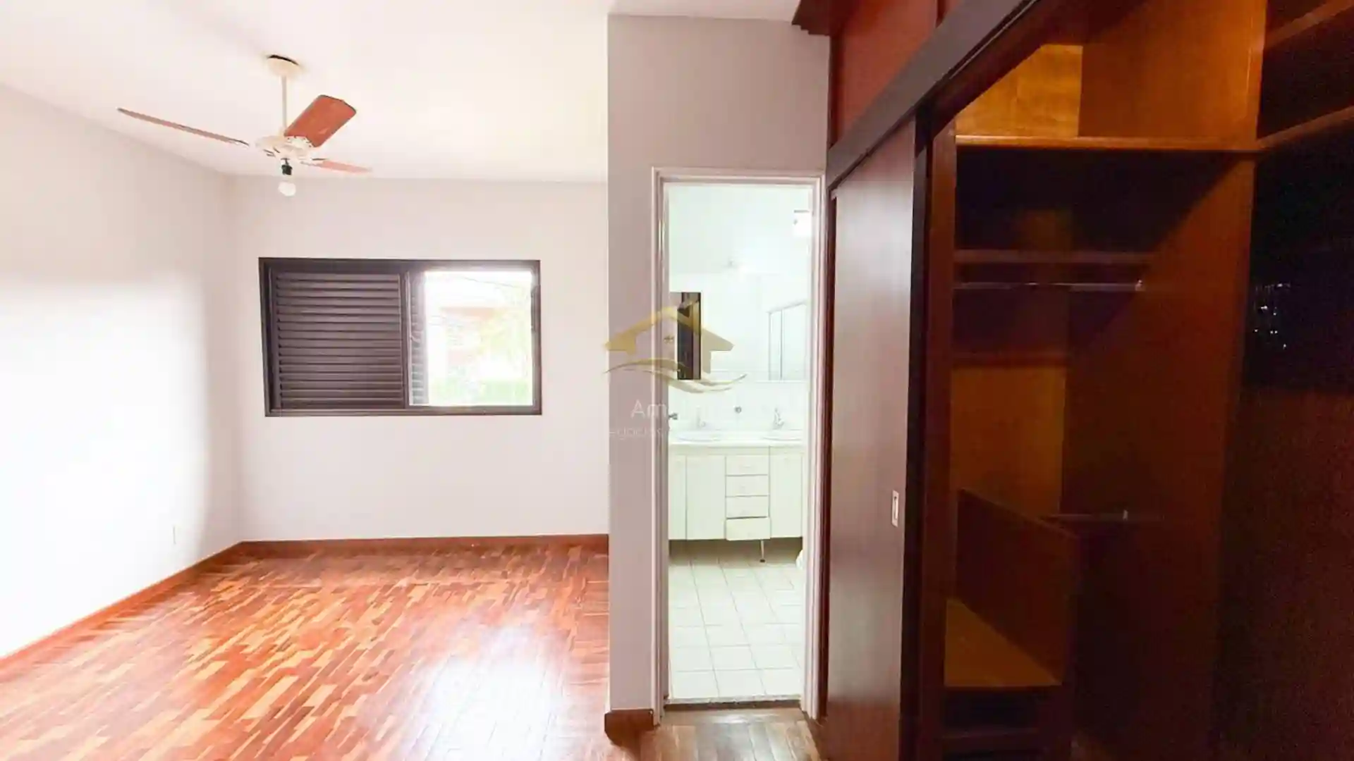 Casa de Condomínio com 5 quartos à venda, 190m² — foto 4 de 28
