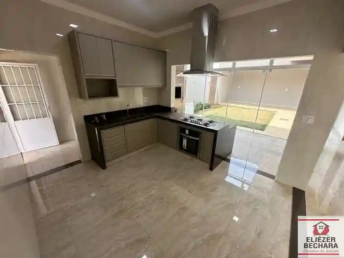 Casa com 2 quartos à venda, 136m² — foto 3 de 16