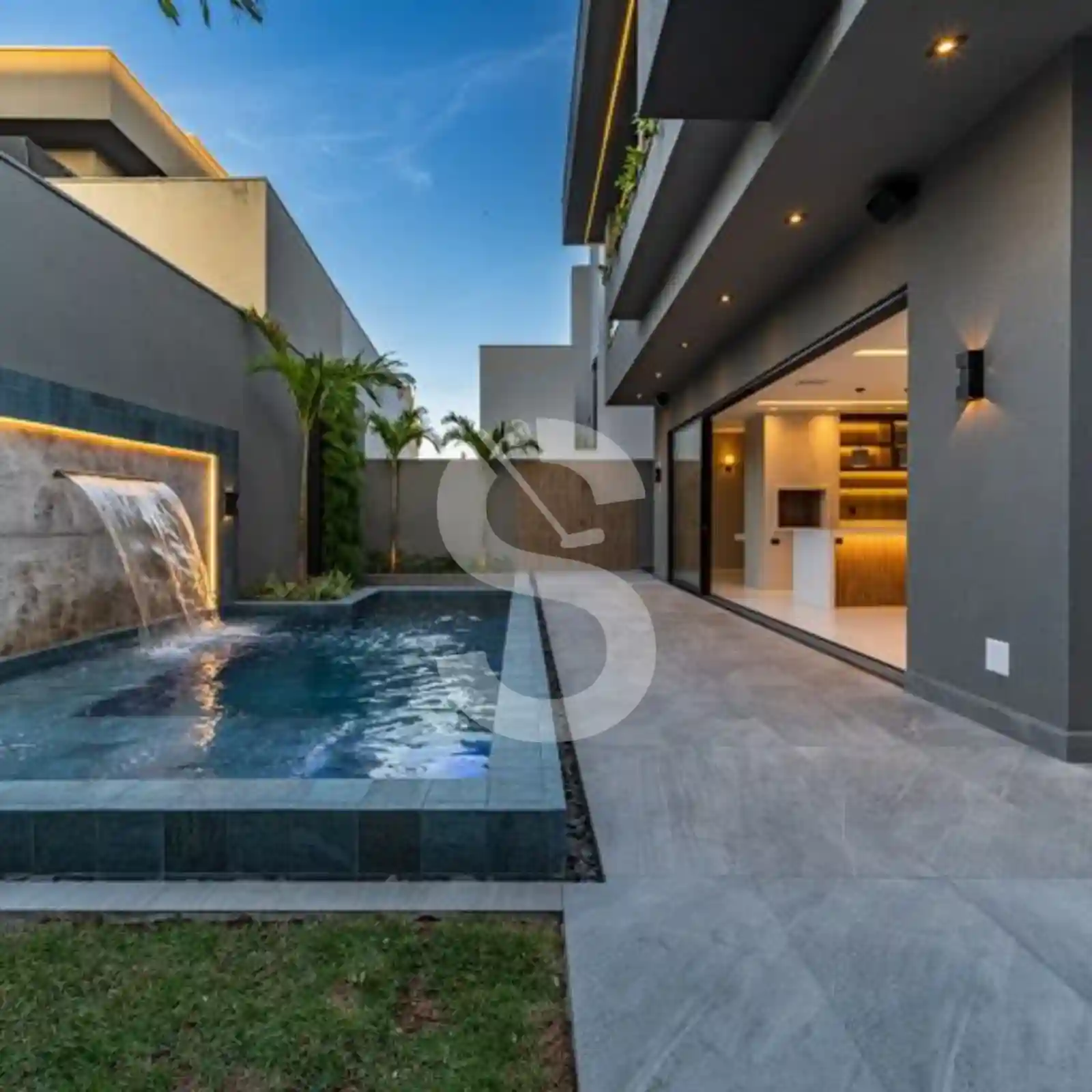 Casa de Condomínio com 4 quartos à venda, 450m² — foto 2 de 13