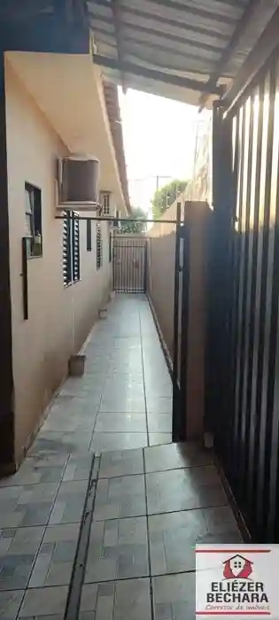 Casa com 3 quartos à venda, 240m² — foto 26 de 33
