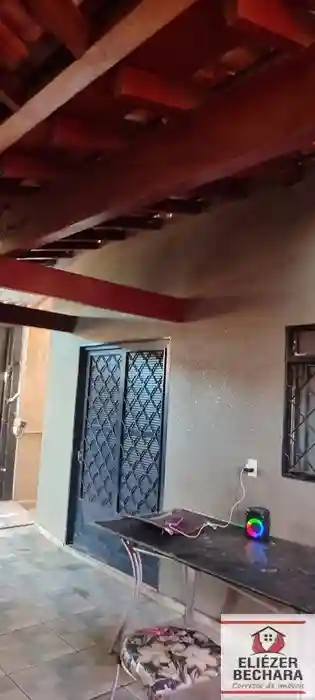 Casa com 3 quartos à venda, 240m² — foto 31 de 33