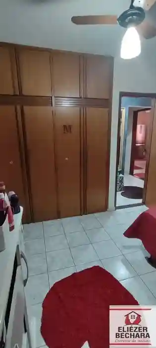 Casa com 3 quartos à venda, 240m² — foto 30 de 33