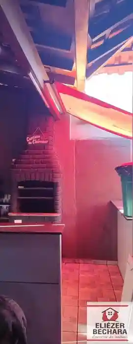 Casa com 3 quartos à venda, 240m² — foto 32 de 33