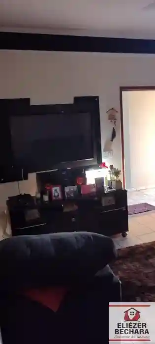 Casa com 3 quartos à venda, 240m² — foto 7 de 33