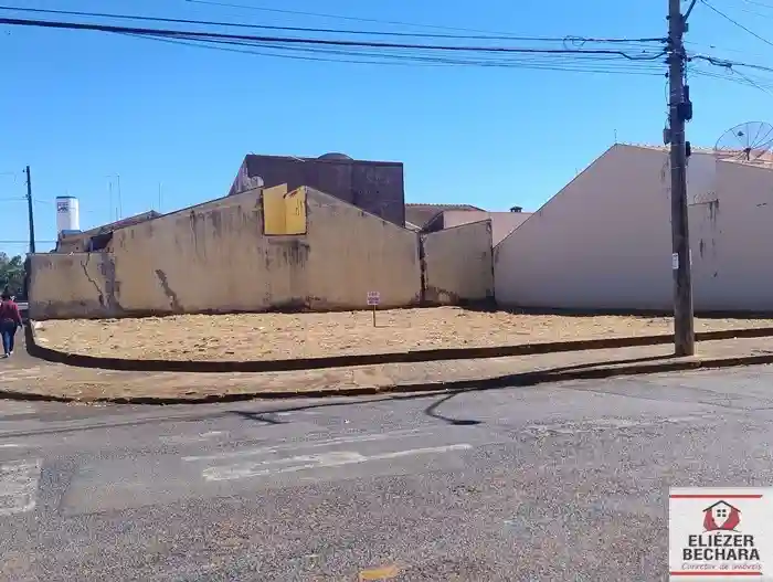 Terreno / Lote / Condomínio  à venda, 201m² — foto 3 de 5