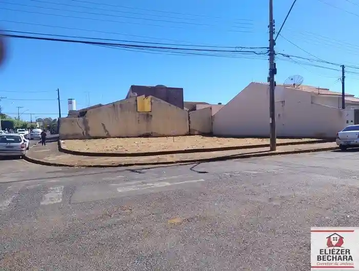 Terreno / Lote / Condomínio  à venda, 201m² — foto 4 de 5