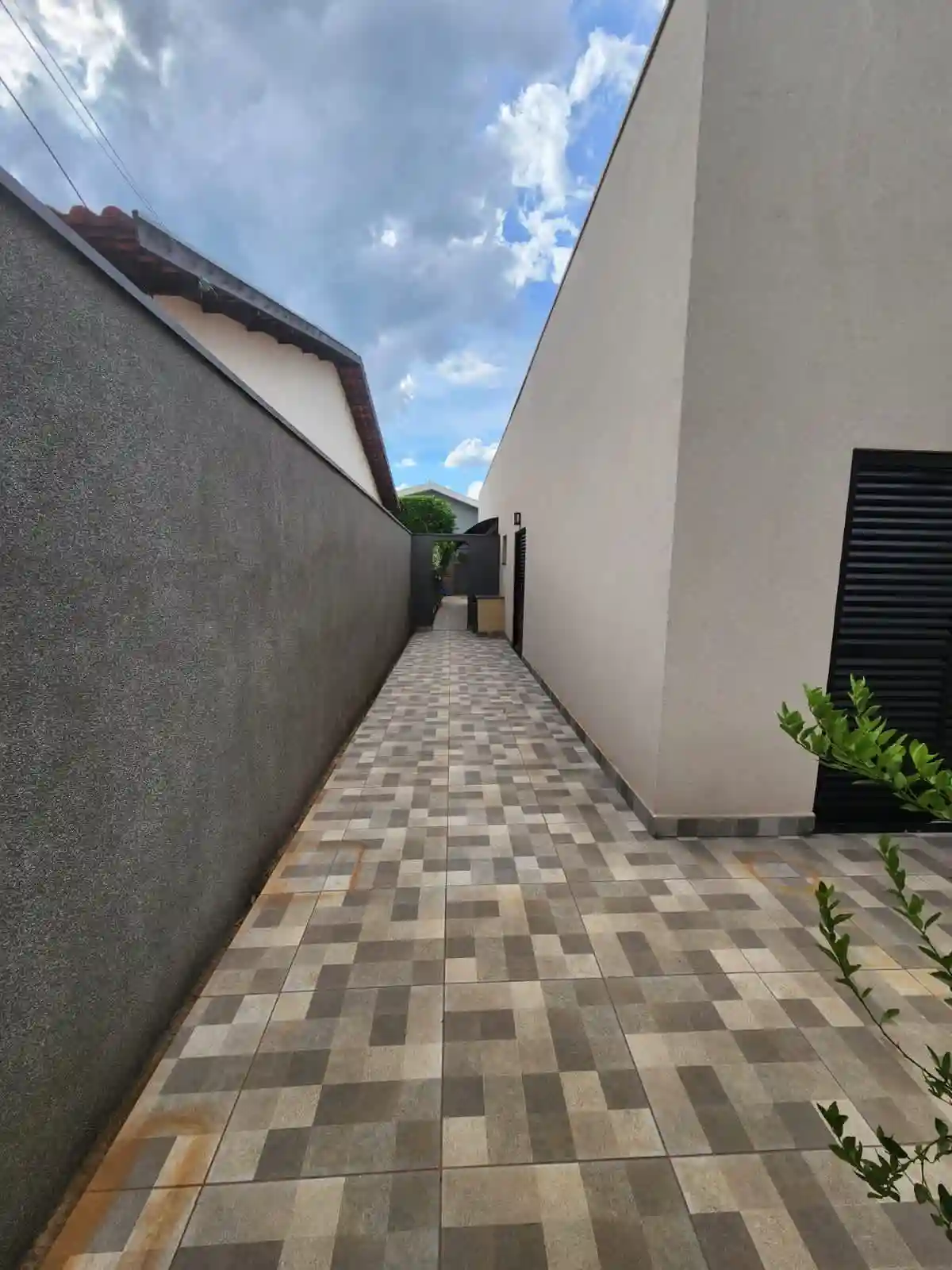 Casa com 4 quartos à venda, 264m² — foto 1 de 14