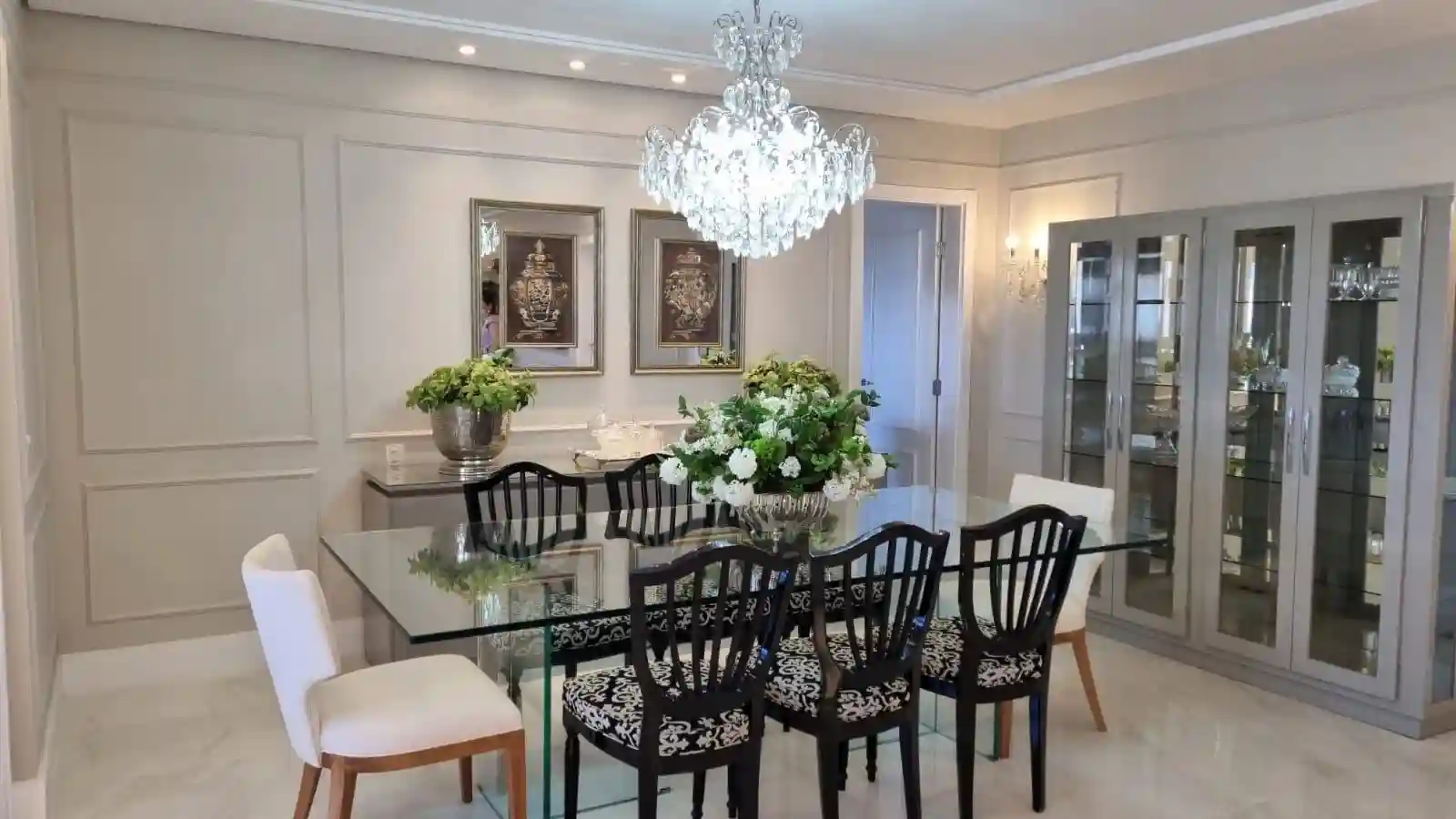 Apartamento com 3 quartos à venda, 176m² — foto 1 de 33