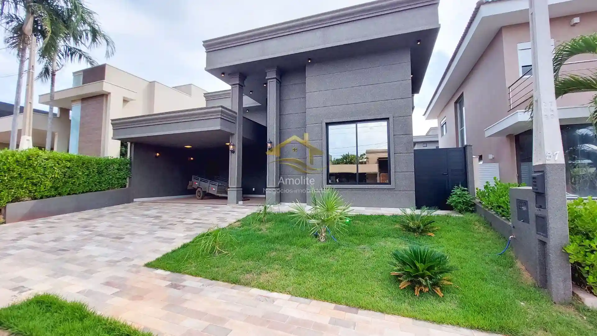 Casa de Condomínio com 3 quartos à venda, 230m² — foto 1 de 39