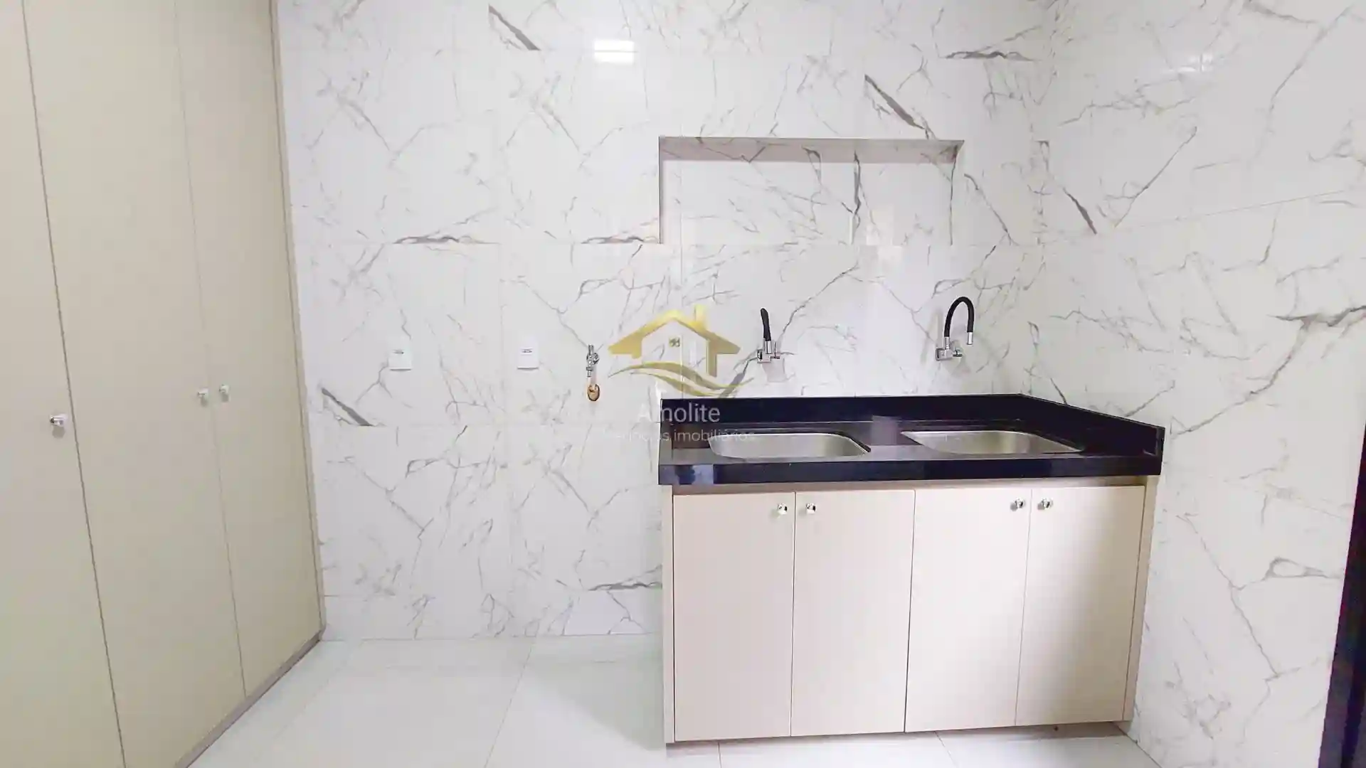 Casa de Condomínio com 3 quartos à venda, 230m² — foto 22 de 39